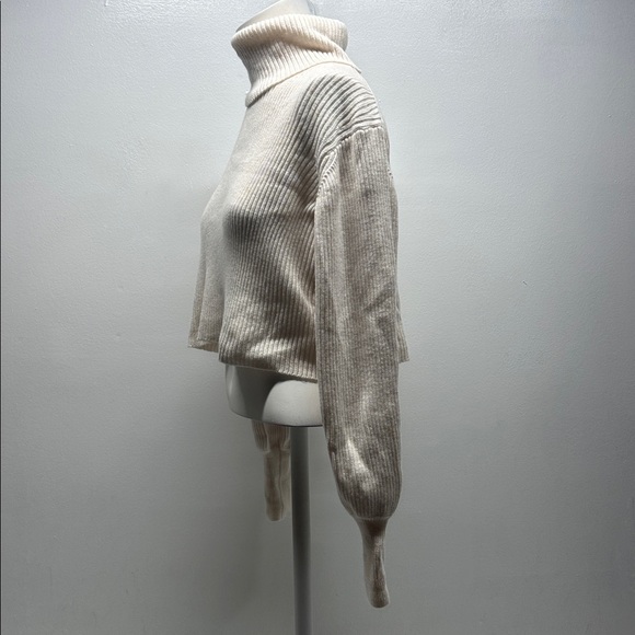 Wilfred Rebecca Turtleneck Cropped Sweater Merino Wool Knit Ribbed White Small - Picture 7 of 12
